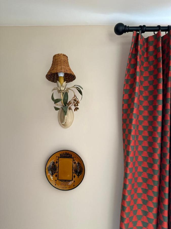 Peaceful Cottage With Private Garden ヘイルシャム エクステリア 写真