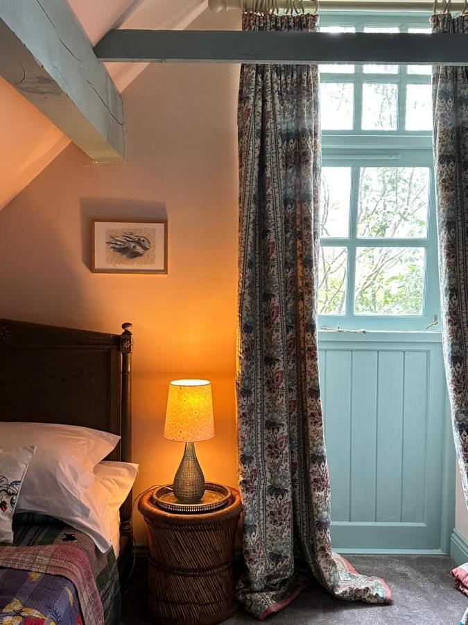 Peaceful Cottage With Private Garden ヘイルシャム エクステリア 写真